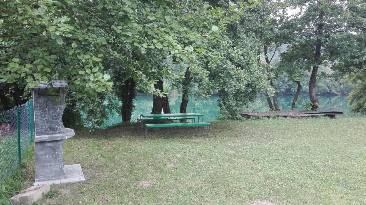 فيلا Una Si Lohovo المظهر الخارجي الصورة